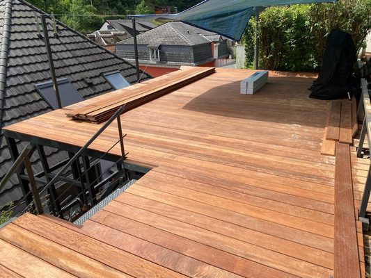 Terrasse en bois sur toiture